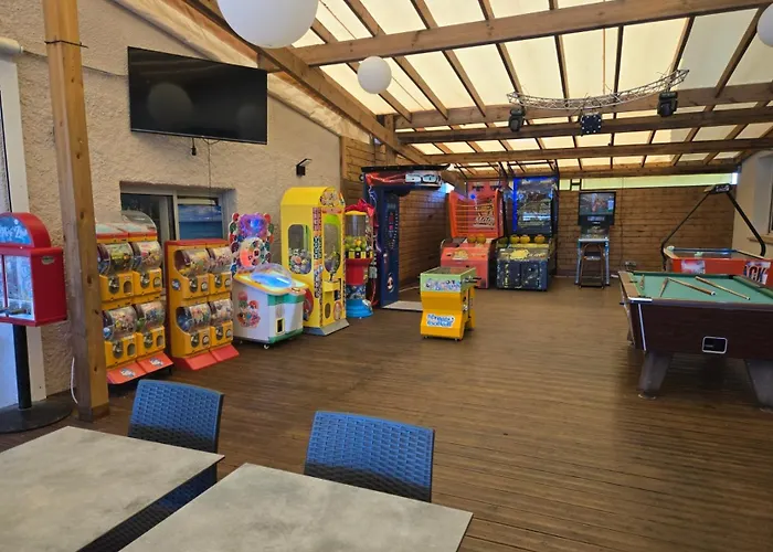 Fmlodge-mobilhome Jasmin キャンプ場